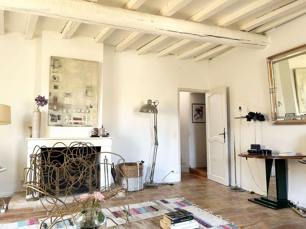 Maison à VALLIGUIERES