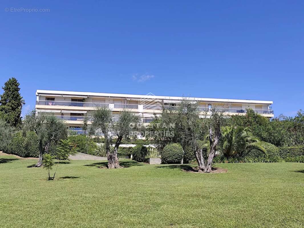 Vue dégagée sur parc - Calme  absolu - Terrasse Sud - Piscine - photo 10
