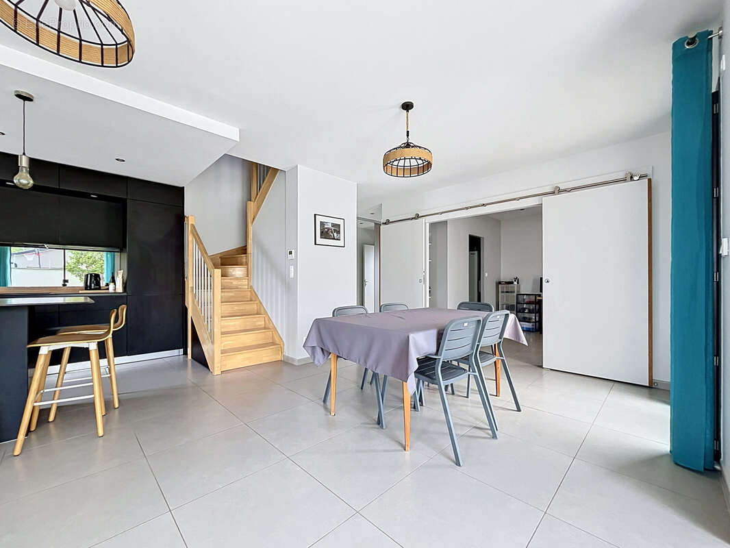 Maison toit terrasse Chassieu - photo 3