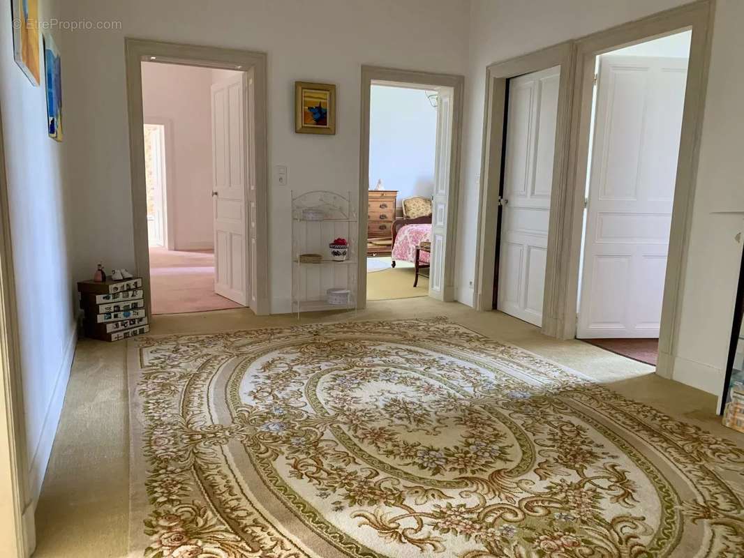 Maison à NEUVY-SAINT-SEPULCHRE