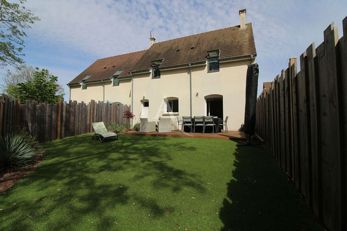 Maison à SAINT-GERVAIS-LA-FORET