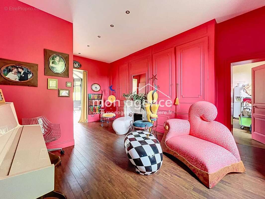 Maison à NEUFCHATEL-EN-BRAY