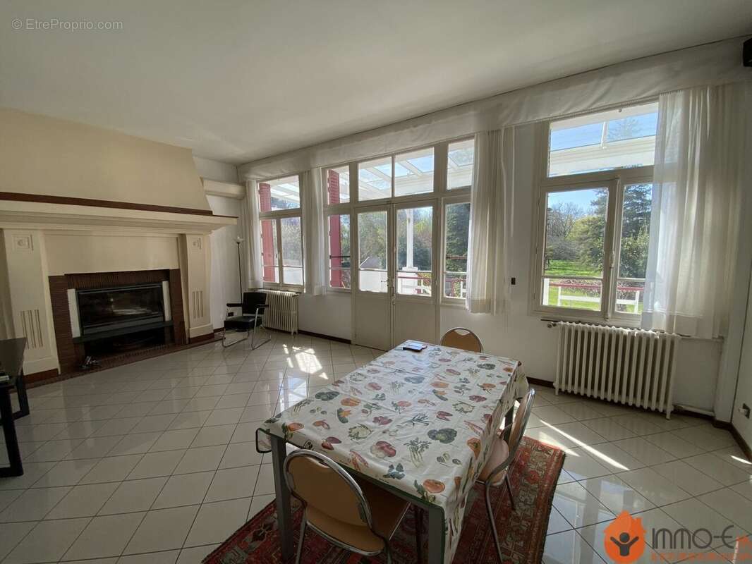 Maison à COUILLY-PONT-AUX-DAMES