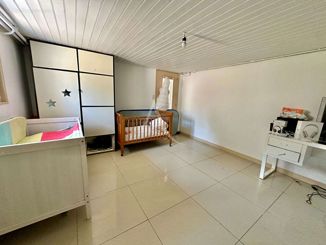 Buxerolles - calme - proche commodite - isolation par l'exterieur - double vitrage recent - 4 chambres - photo 6