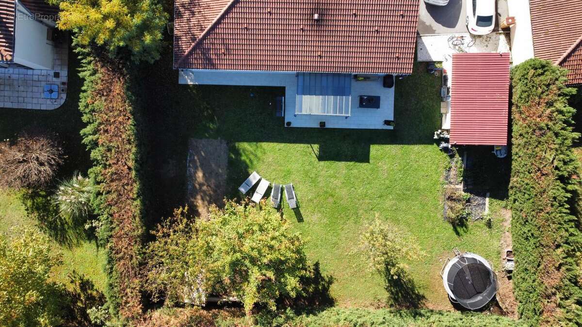 Maison à SAINT-PIERRE-DE-CHANDIEU