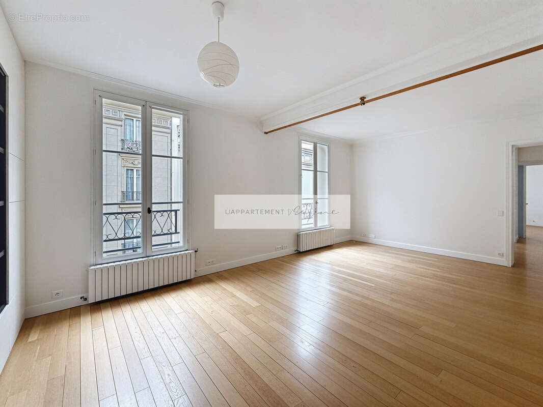 Appartement à PARIS-11E