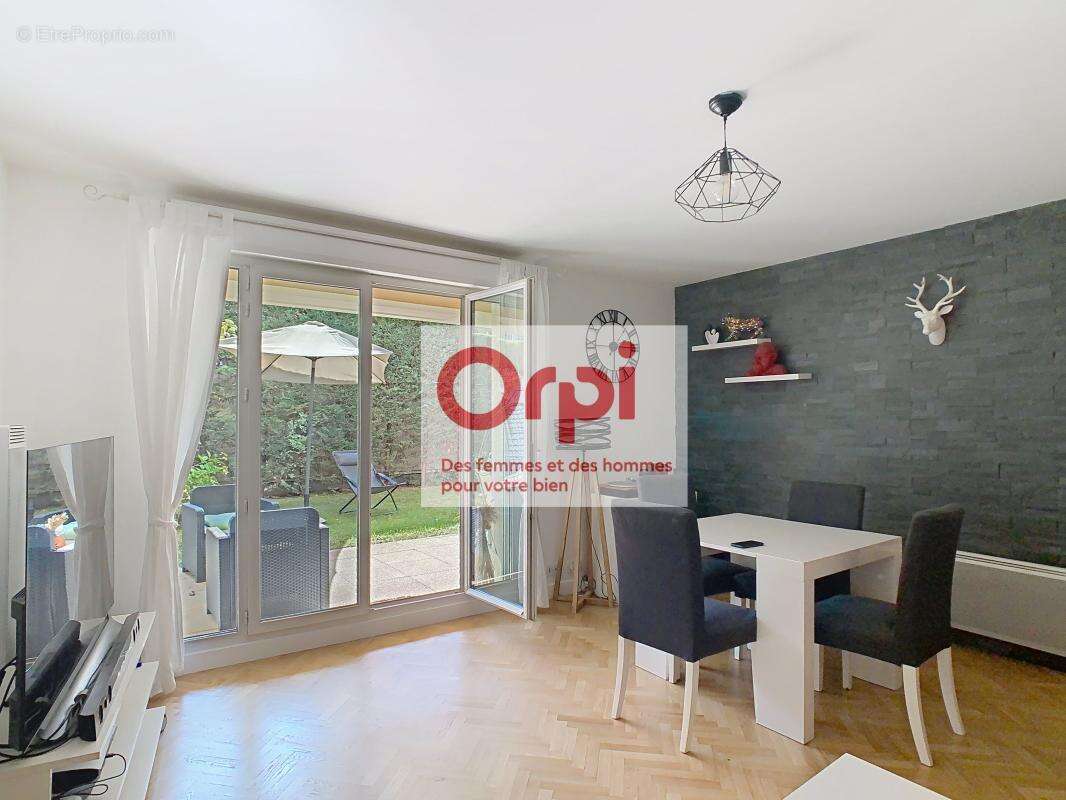 Appartement à ISSY-LES-MOULINEAUX