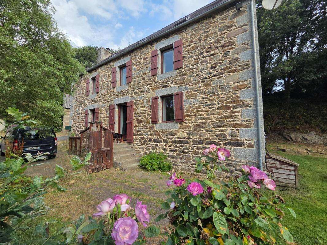 Maison à PLOUGONVER