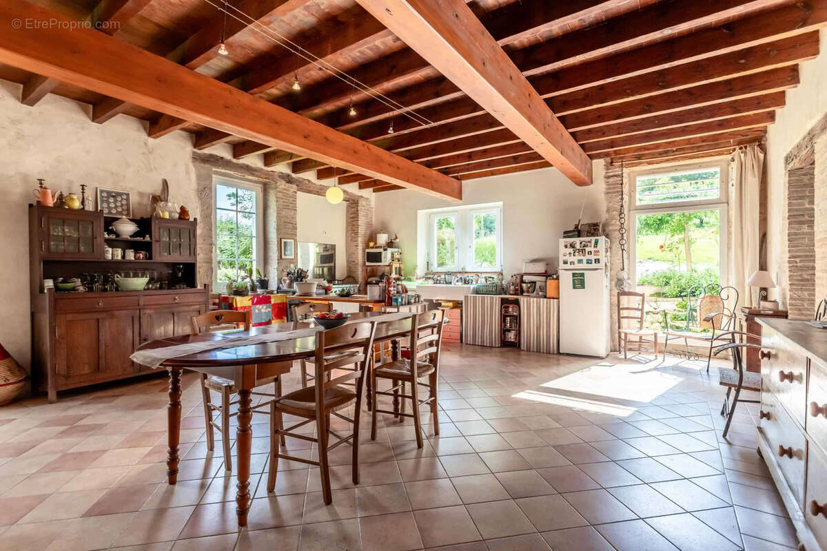 Country property - photo 16
