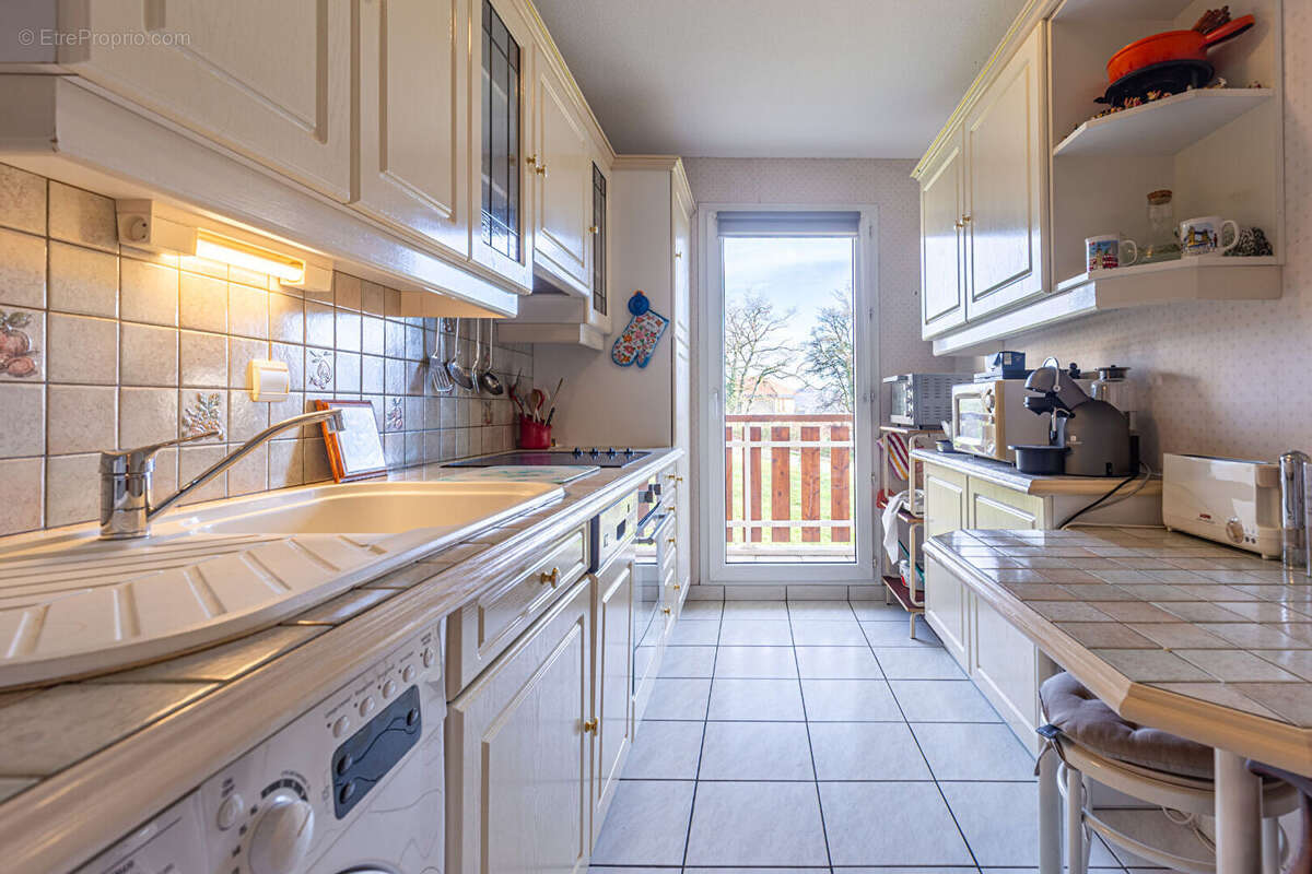 Laforet immobilier - exclusivite - "strelitzia" -  poisy - appartement t4 de 82,32m2 - balcons - dpe c - vue degagee - garage en - photo 5