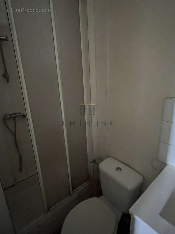 Immeuble avec 1 local commercial et 11 appartements - photo 17