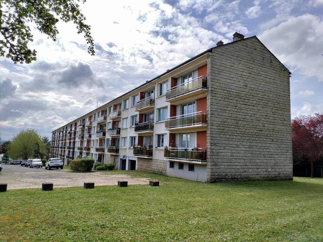 Appartement à LAMORLAYE