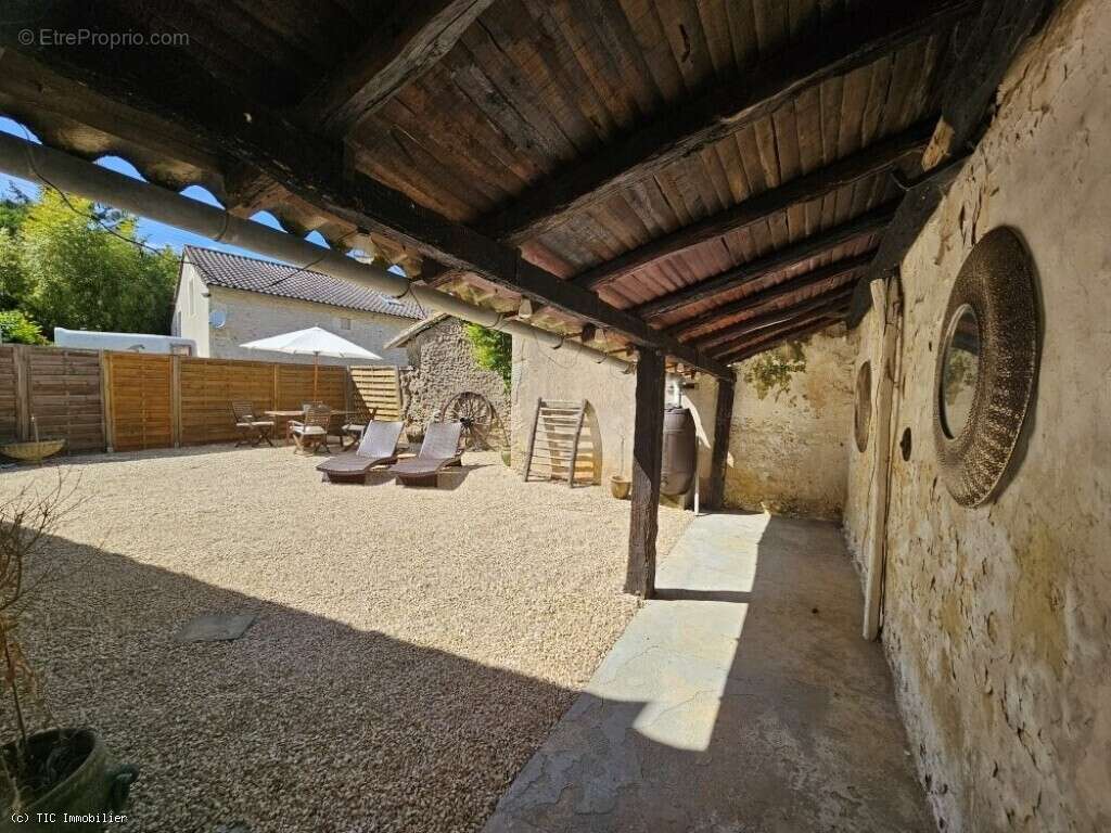 Jolie Maison de Pays Située dans un Hameau Très Calme - photo 19