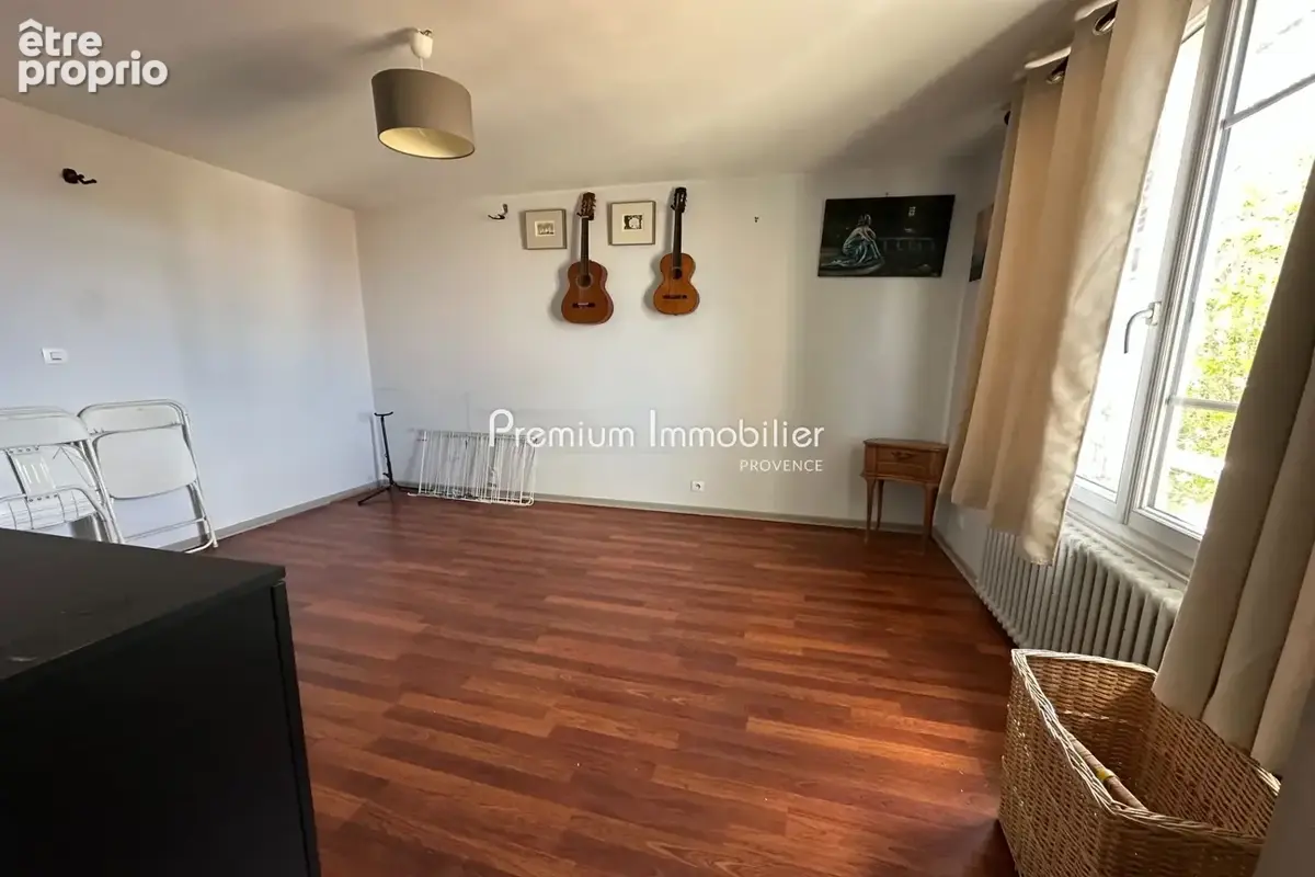 Maison 360 m² à Eguilles  - photo 6