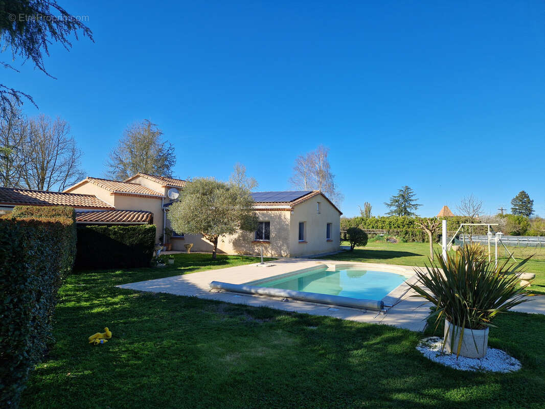 Maison à SAINTE-LIVRADE-SUR-LOT