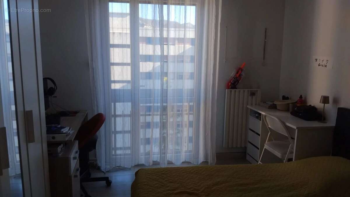 Appartement à MARSEILLE-11E