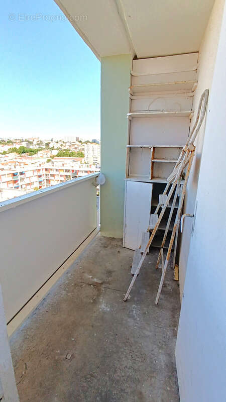 Appartement à MARSEILLE-3E