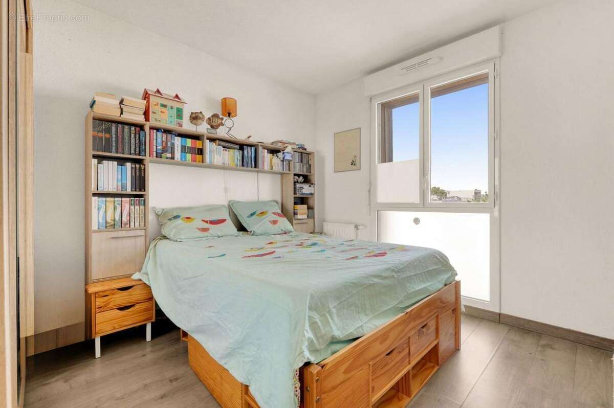 Appartement à BEAUZELLE