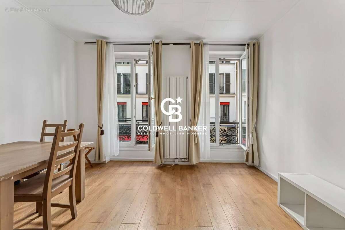 Appartement à PARIS-17E