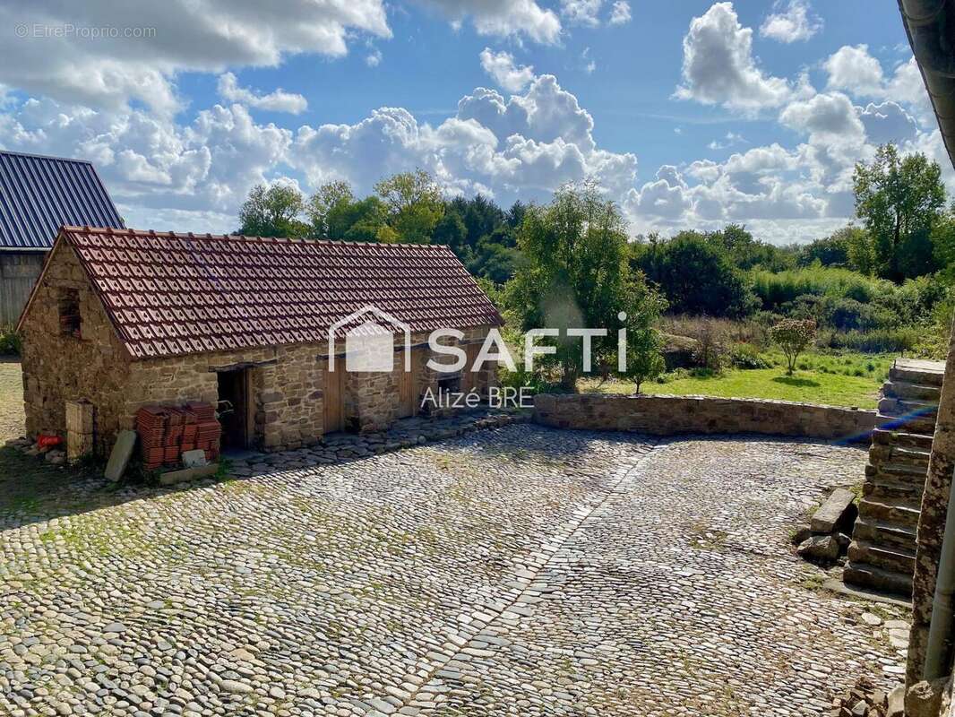 Maison 211 m² à Camlez  - photo 2