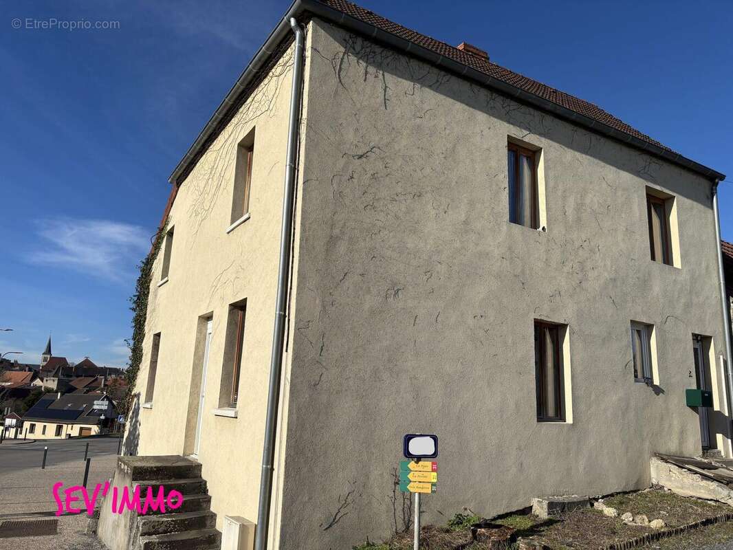 Maison à VARENNES-SUR-ALLIER