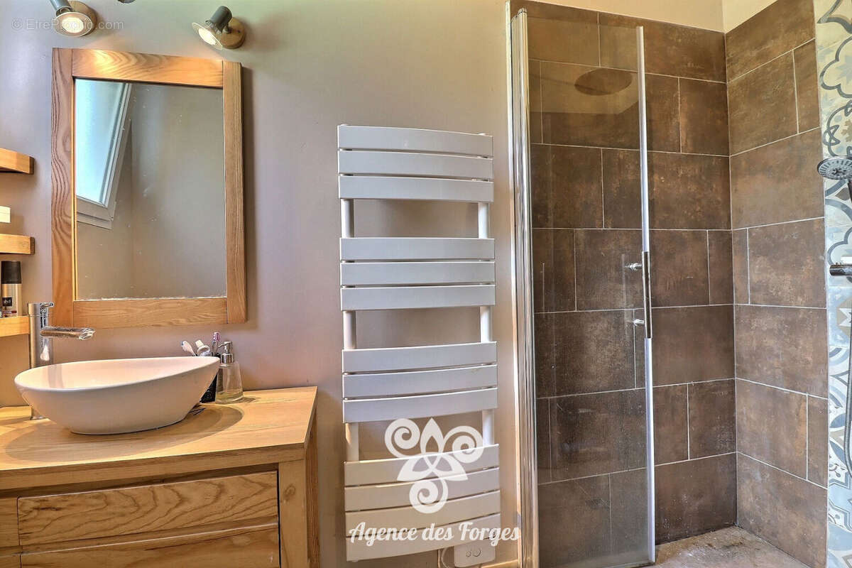 Maison à LA BOISSIERE-DU-DORE