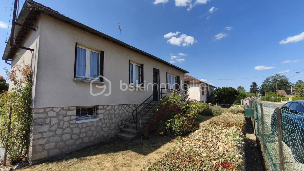 Maison à COULLONS
