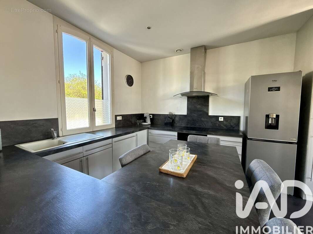Maison 169 m² à Saint-Vincent-De-Paul  - photo 4