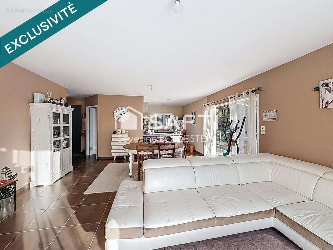 Photo 3 - Maison à HIERSAC