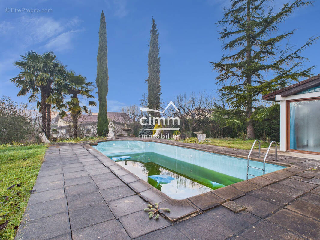 Maison à LA RIVIERE