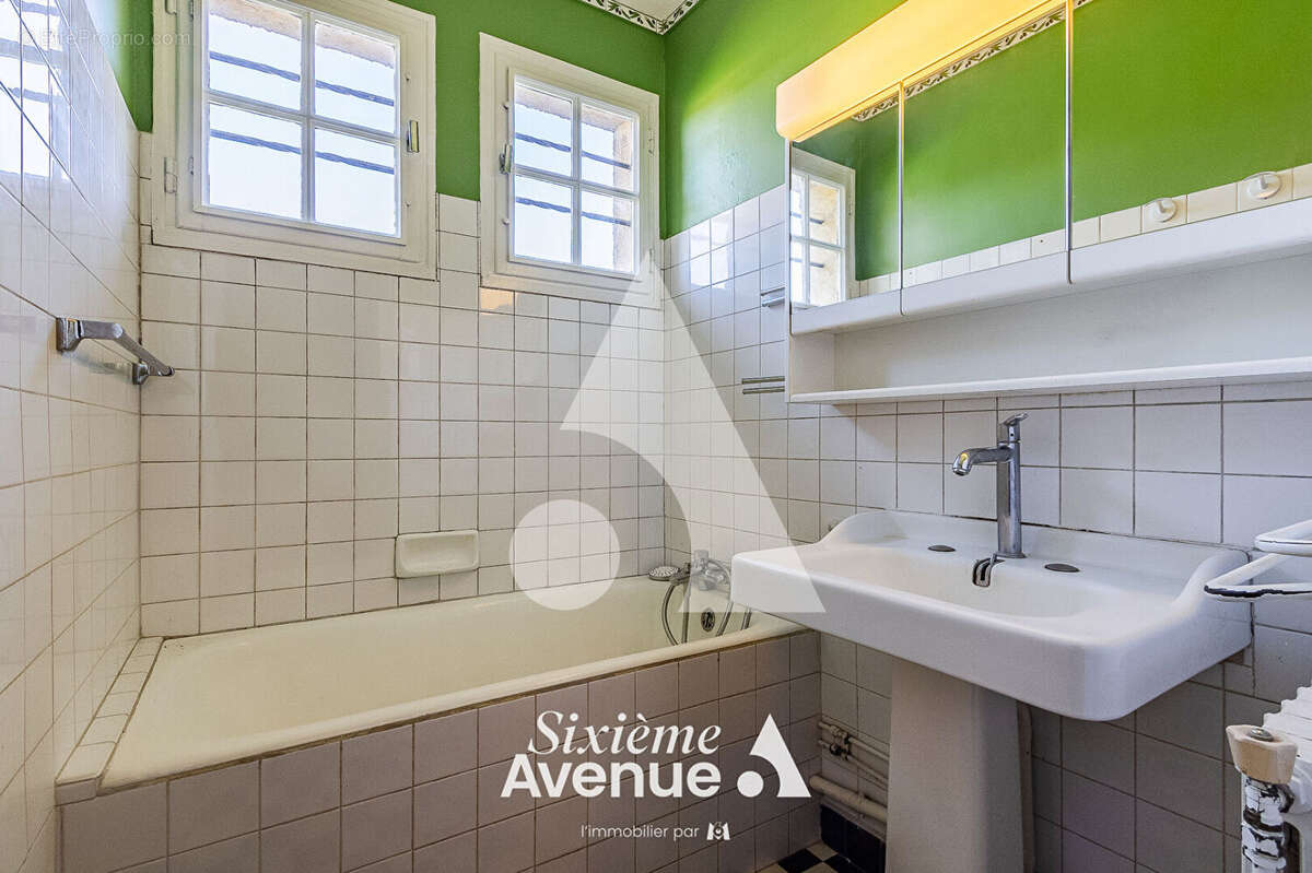 Maison à CHAZAY-D&#039;AZERGUES