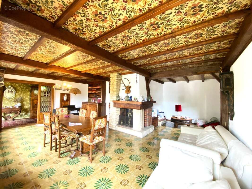 Maison à GRAND-CHARMONT