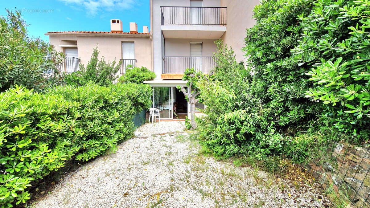Appartement T2 avec véranda et jardinet - photo 8