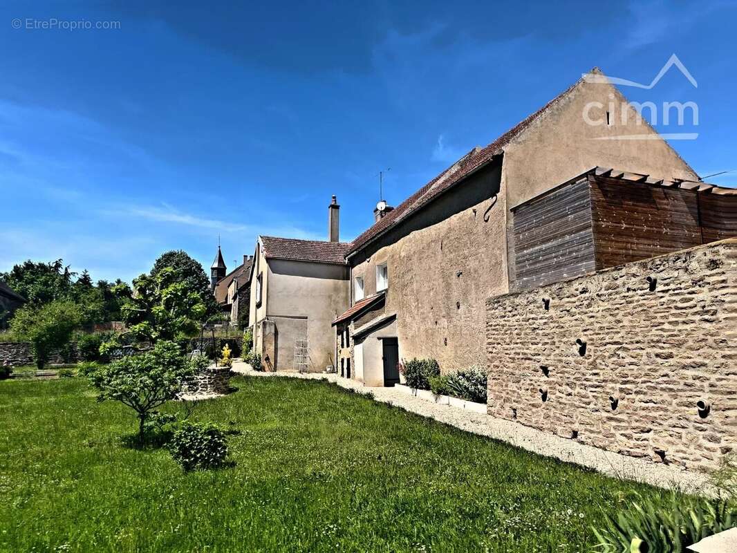 A vendre-maison ancienne de plain-pied-110 000€ fai - photo 2