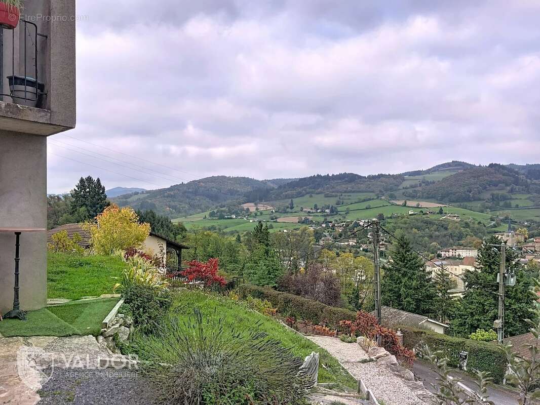 Maison à LAMURE-SUR-AZERGUES