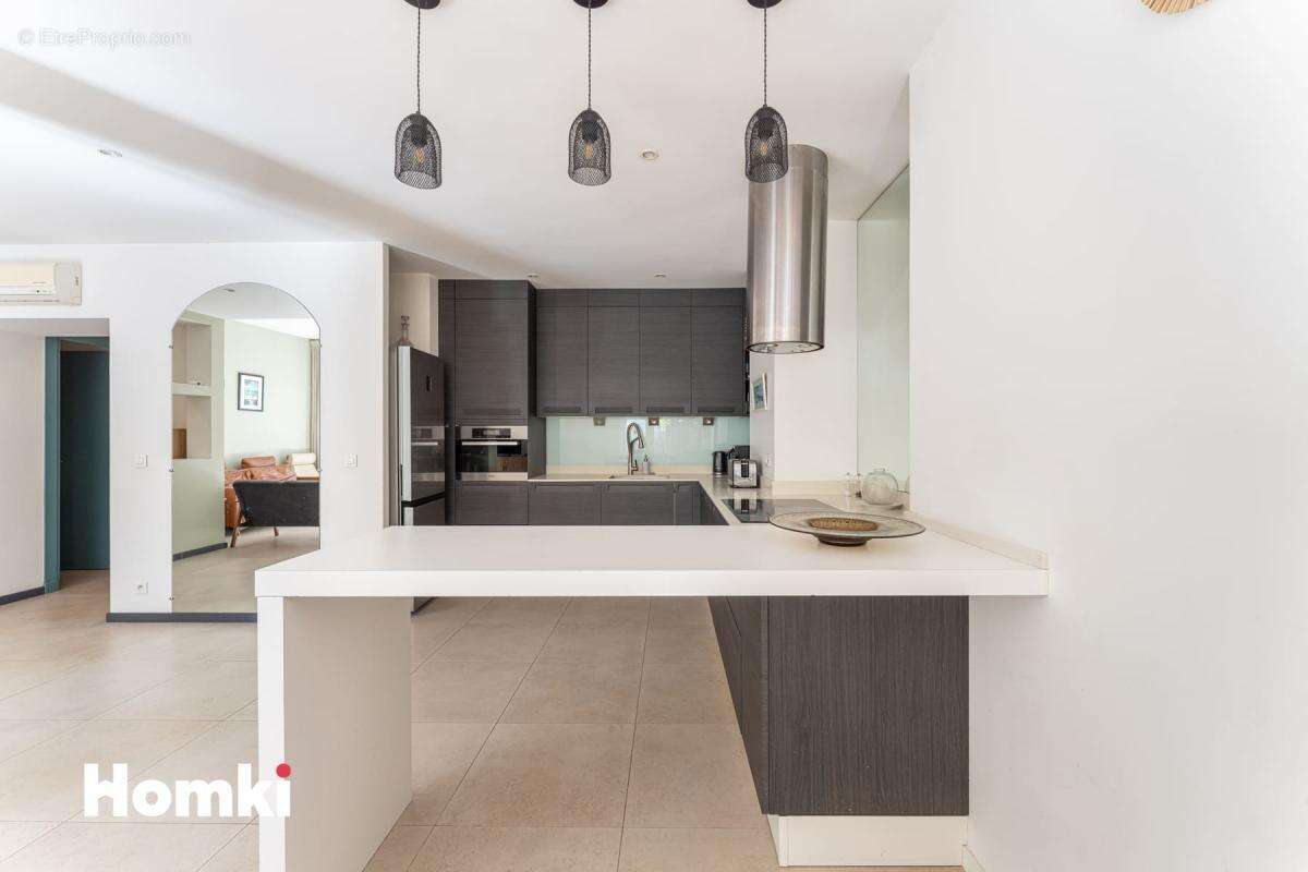 Appartement à MARSEILLE-7E