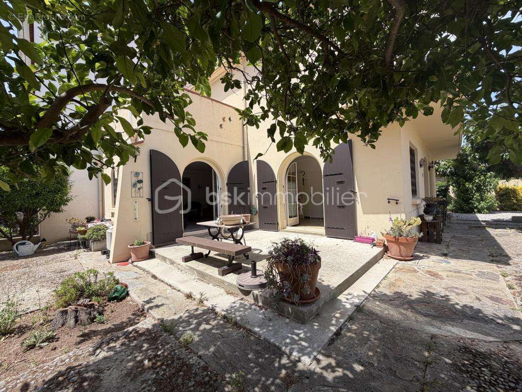 Maison familiale 3 faces avec beaux volumes - photo 2