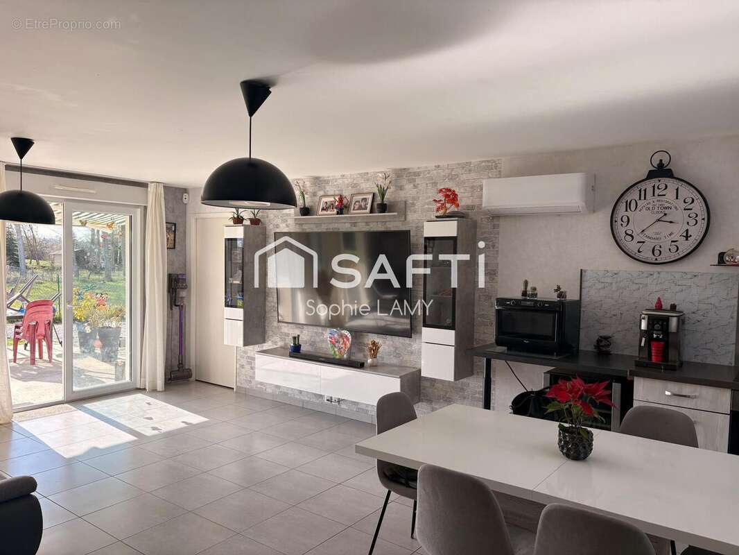Maison 86 m² à Saint-Leger-Triey  - photo 4