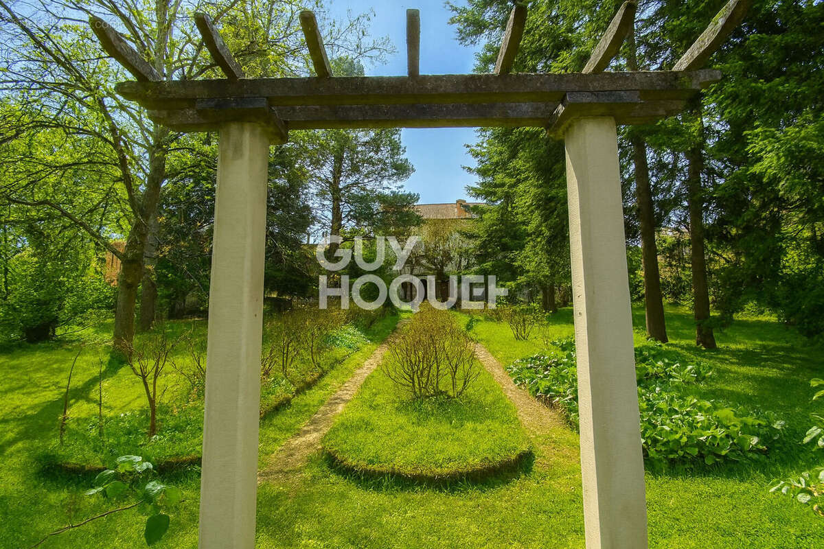 Appartement à SURY-LE-COMTAL