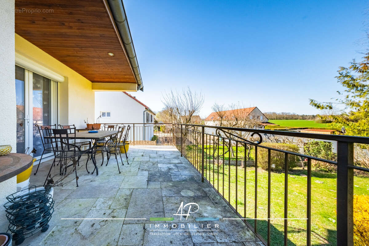 Maison familiale 147 m2   Terrain 985 m2 avec piscine   Clénay (21490) - photo 18