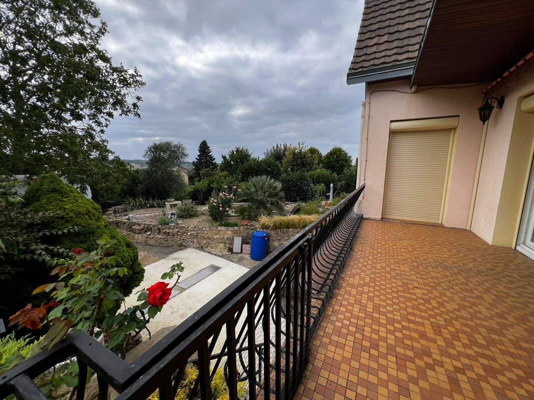 Maison à VOUNEUIL-SUR-VIENNE