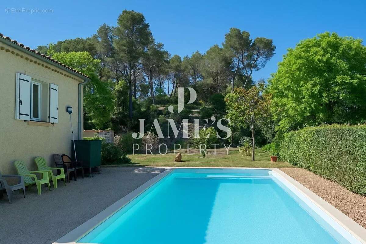 Maison à SAINT-ETIENNE-DU-GRES