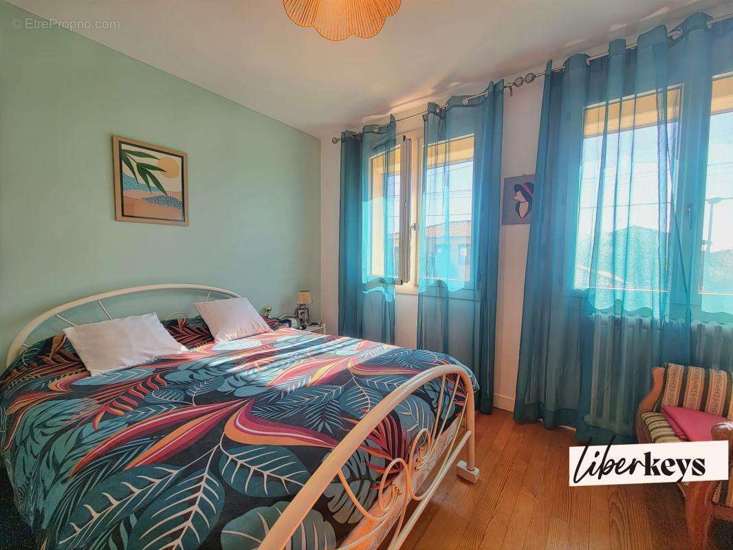 Maison à BRUGUIERES