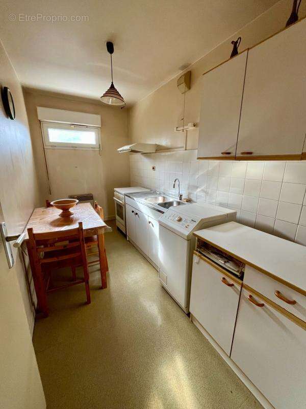 Appartement T4 pièces sur MONTREAL LA CLUSE - photo 4
