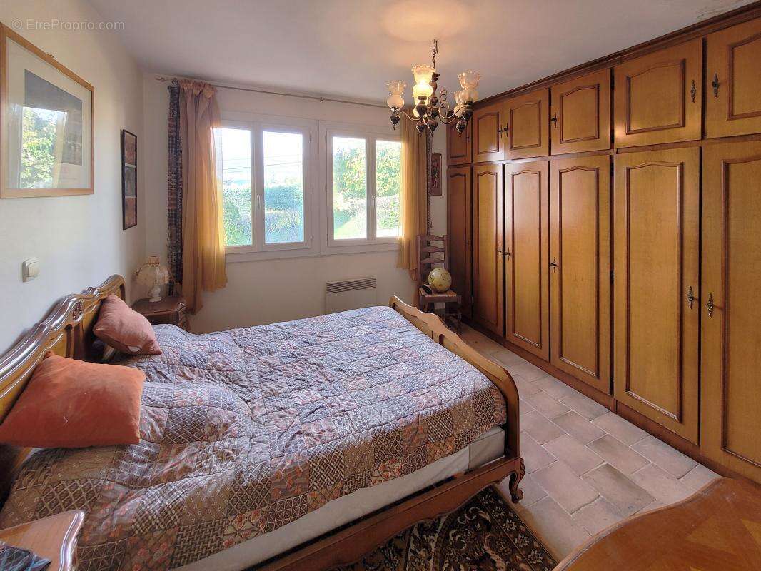 Maison à VINON-SUR-VERDON