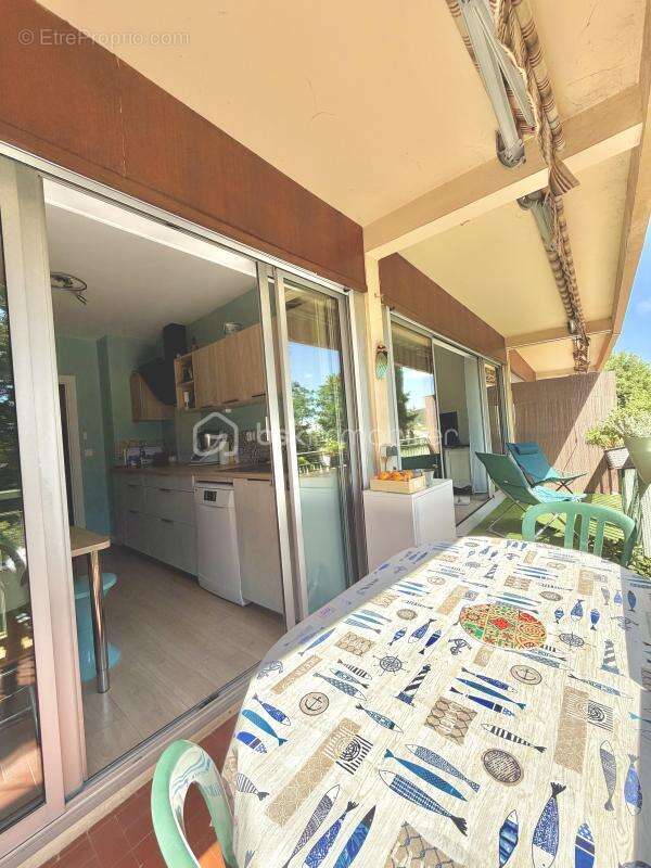 Appartement à SIX-FOURS-LES-PLAGES