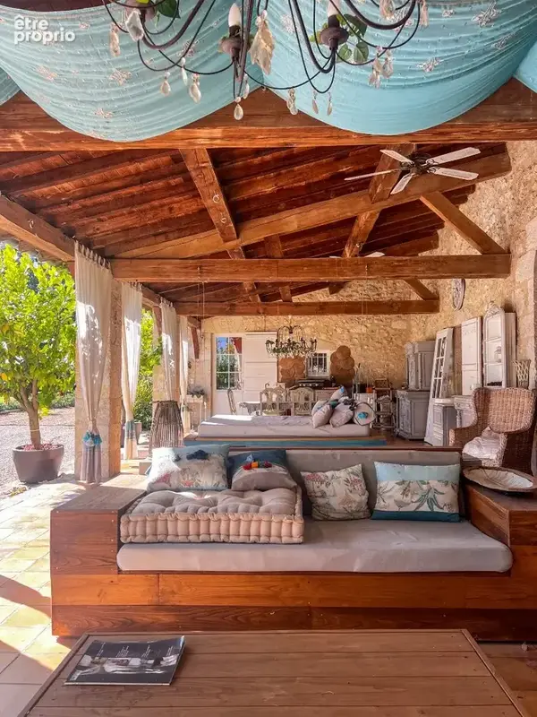 Maison élégante de style chartreuse avec maison d'amis dans un parc privé - photo 5