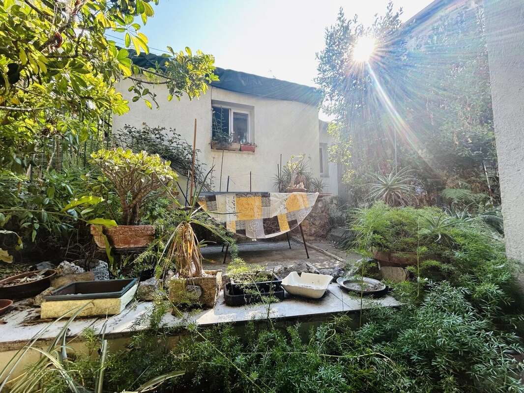 3 Pièces + studio dans maison indépendante - photo 5