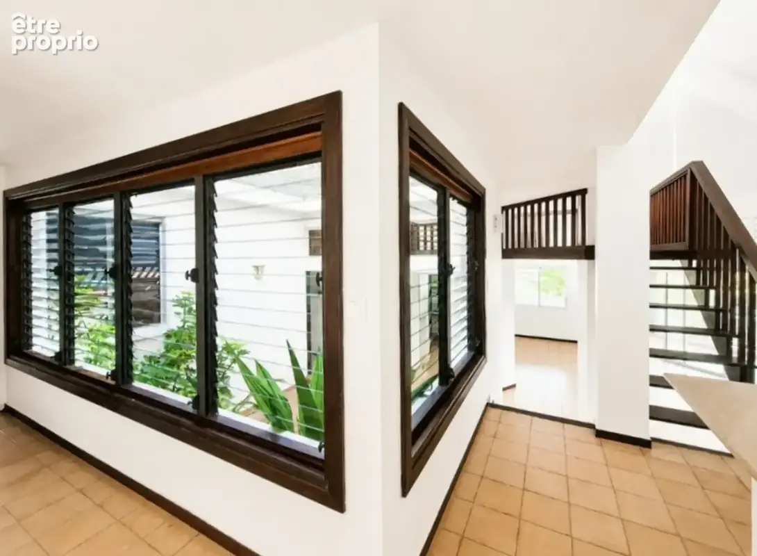 A vendre - Fort de France – Quartier Didier - Maison d'architecte – 7 Pièces – 4 Chambres + Petit T2 Indépendant - photo 39