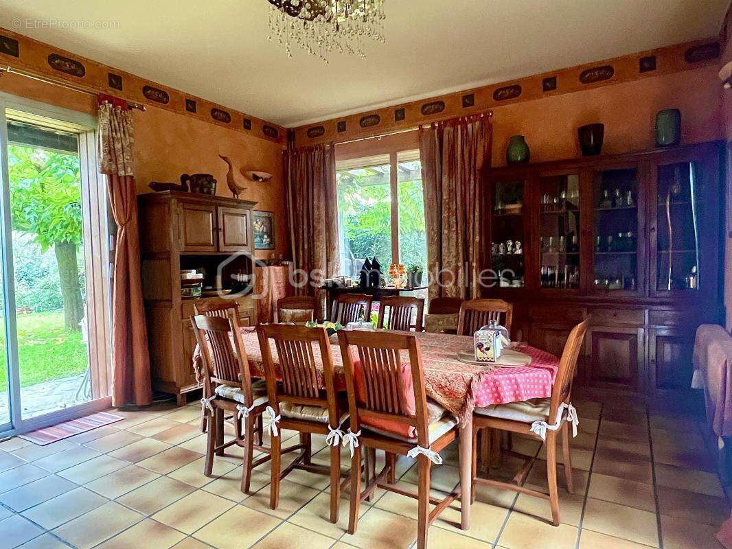 Maison à SAINT-GERMAIN-LES-ARPAJON